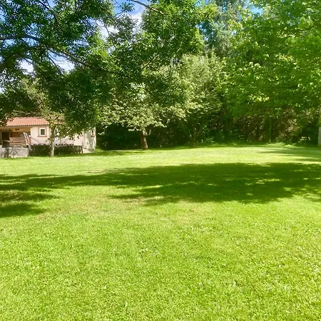 Indepdendant Dans Un Parc Verdoyant Avec Piscine Apartmán *