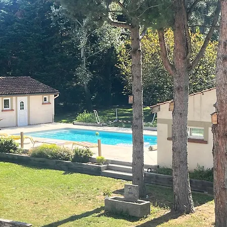 Apartmán Indepdendant Dans Un Parc Verdoyant Avec Piscine